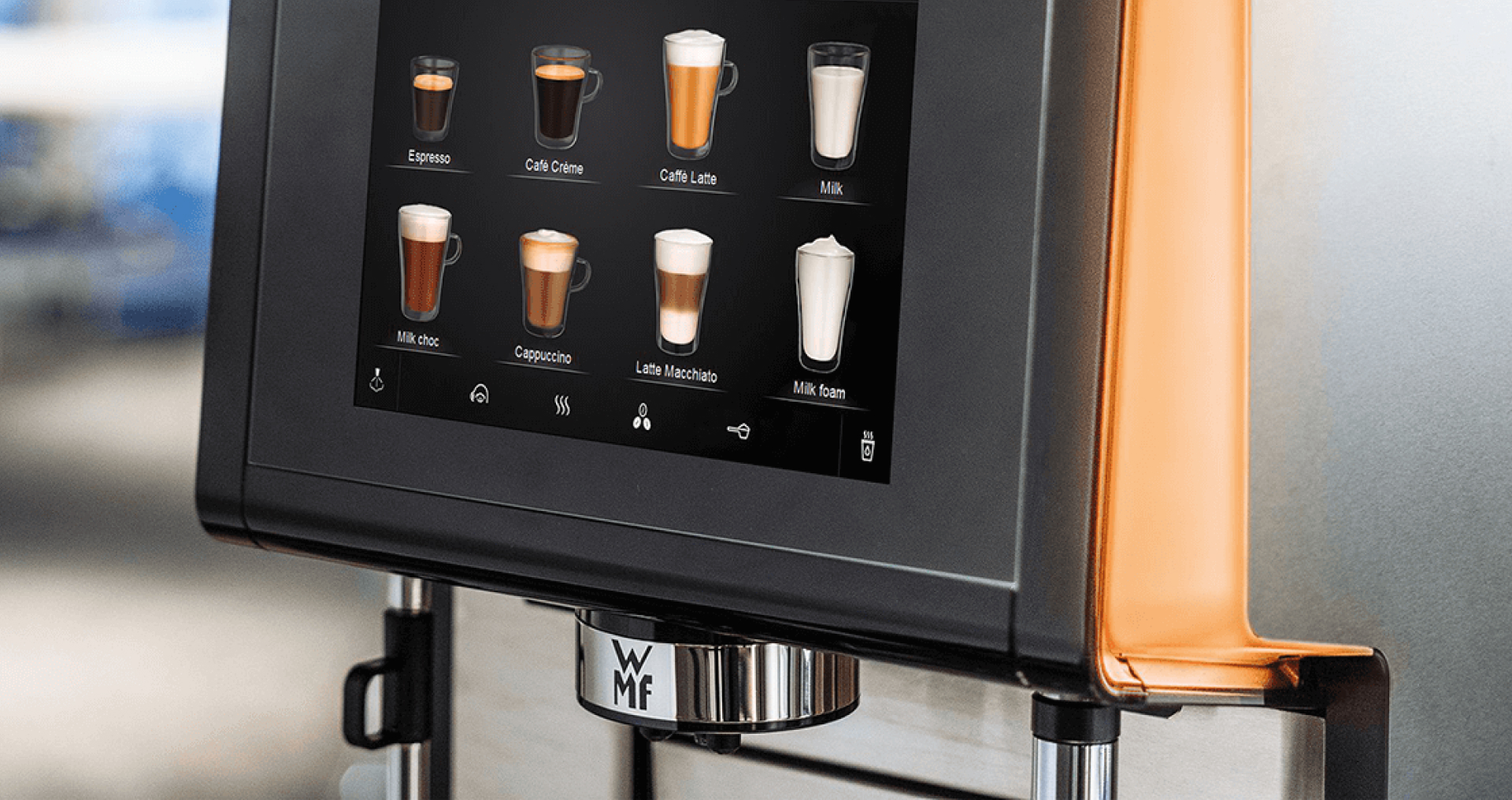 Професійна кавомашина WMF 9000S+ з сенсорним дисплеєм